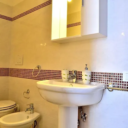 Case Ad Oriente-residence Luna טורה דל'אורסו